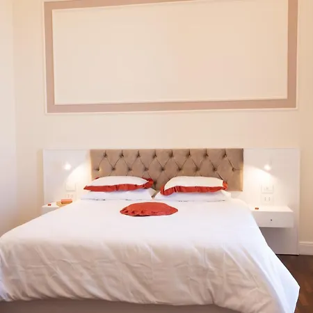 Bernini House בית הארחה 4*