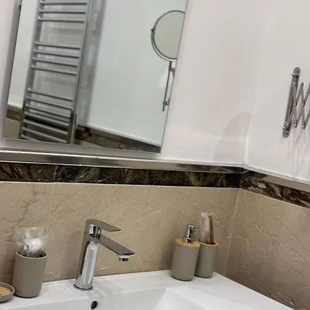 בית הארחה Bernini House 4*