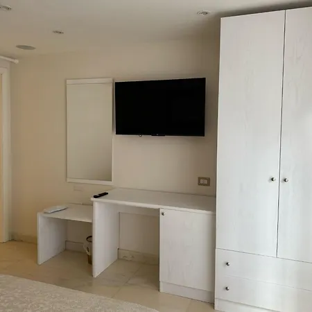 בית הארחה Bernini House נאפולי