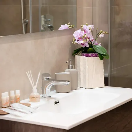Bernini House 4*