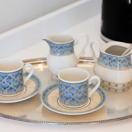 Bernini House بيت ضيافة نابولي