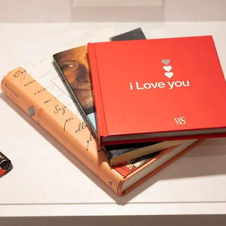 Bernini House نابولي