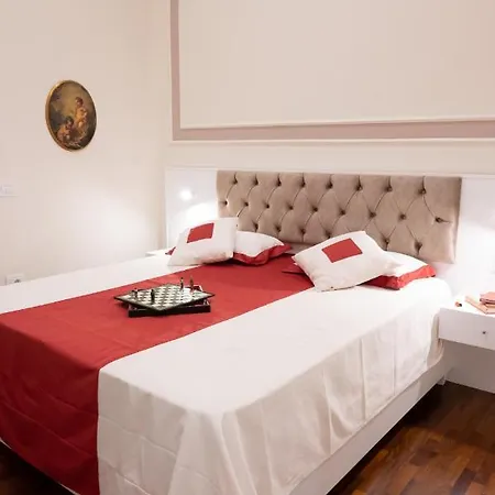 Bernini House 4*
