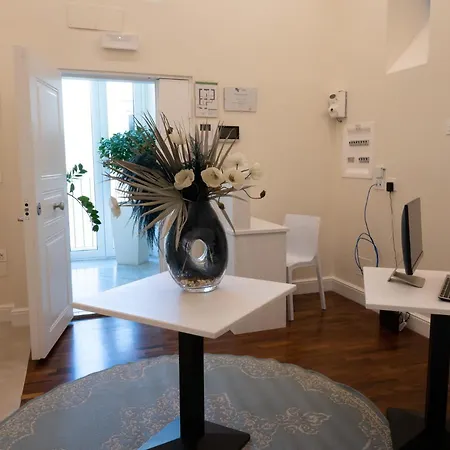 Bernini House Guest house Naples