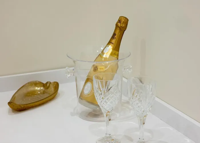 Bernini House 4*